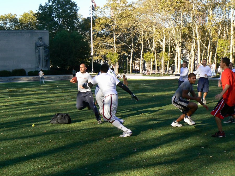 Brooklyn - Centre: Brooklyn War Memorial 201